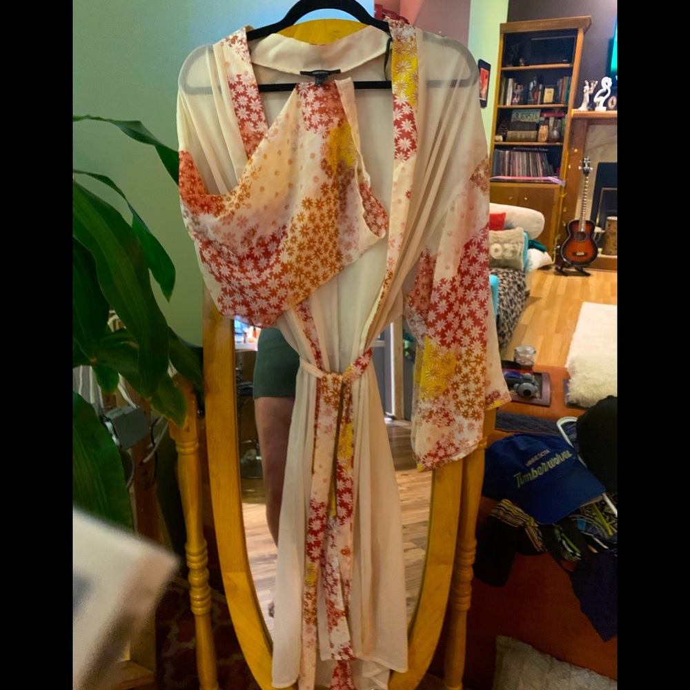 🔥Forever 21- 🌼 Daisy kimono